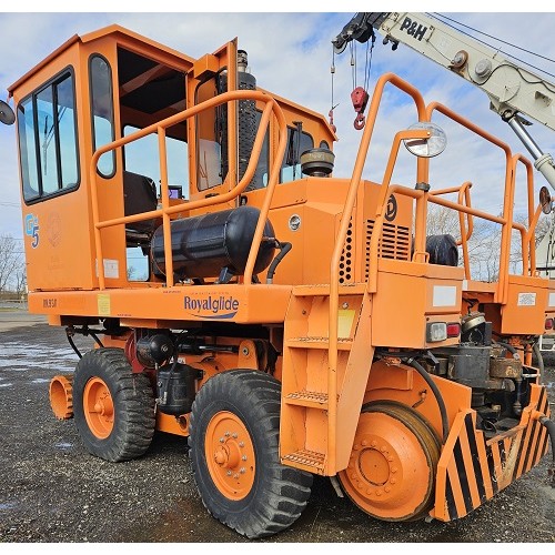 RK330-G5 2012 RCM930-5 Rail King  Mobile Railcar Mover - Used 5,500hrs